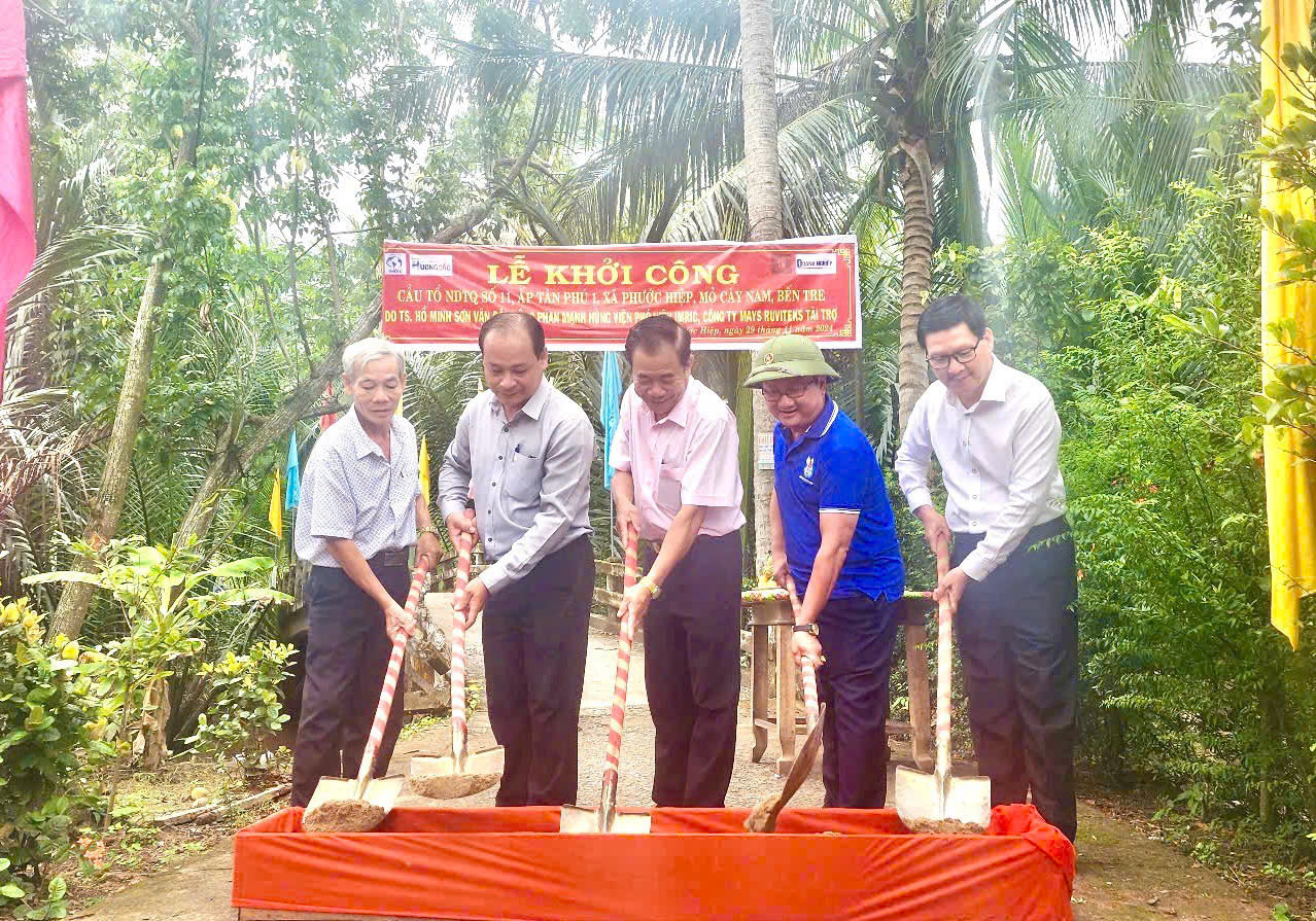 Khởi công xây cầu nông thôn mới tại huyện Mỏ Cày Nam, tỉnh Bến Tre