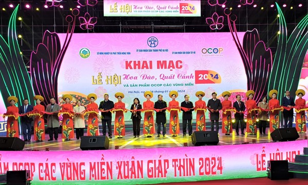 Lễ hội hoa đào, quất và sản phẩm OCOP các vùng miền Xuân Giáp Thìn 2024 tại Hà Nội