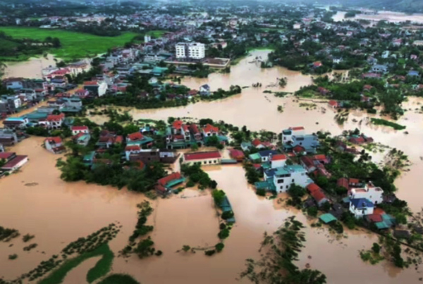 Hà Tĩnh, Quảng Bình ủng hộ người dân vùng lũ các tỉnh phía Bắc hơn 7 tỉ đồng