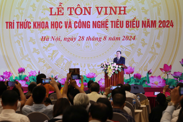 Phát biểu của Chủ tịch Quốc hội tại Lễ tôn vinh trí thức Khoa học và Công nghệ tiêu biểu