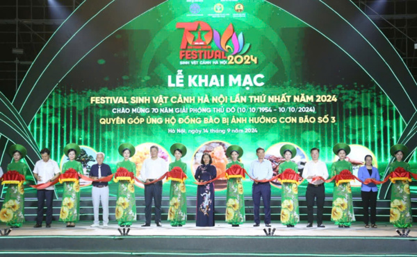 Khai mạc Festival Sinh vật cảnh lần thứ  nhất, quyên góp ủng hộ đồng bào bị ảnh hưởng do bão số 3