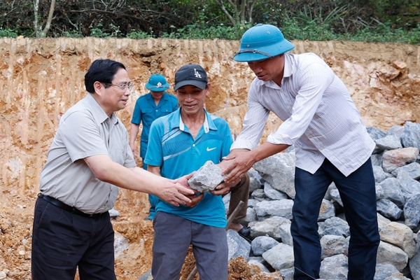 Quyết liệt triển khai các giải pháp xóa nhà tạm, nhà dột nát trên cả nước