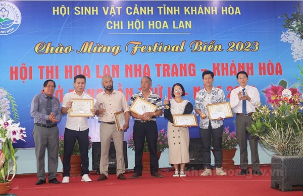 Hàng trăm tác phẩm hoa lan khoe sắc tại hội thi hoa lan Nha Trang - Khánh Hòa mở rộng lần thứ 2 năm 2023.