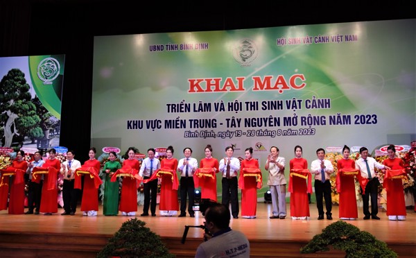 Khai mạc Triển lãm và Hội thi SVC khu vực miền Trung  Tây Nguyên mở rộng năm 2023  hoành tráng và quy mô