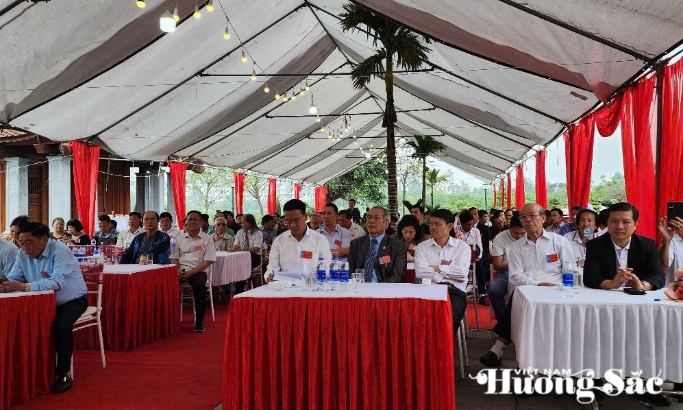 Triển lãm Sinh vật cảnh Từ Sơn 2025 với sự đầu tư bài bản, quy mô và độ sâu nghệ thuật đang trở thành một điểm sáng trong bức tranh văn hóa - nông nghiệp đô thị của tỉnh Bắc Ninh và khu vực phía Bắc.