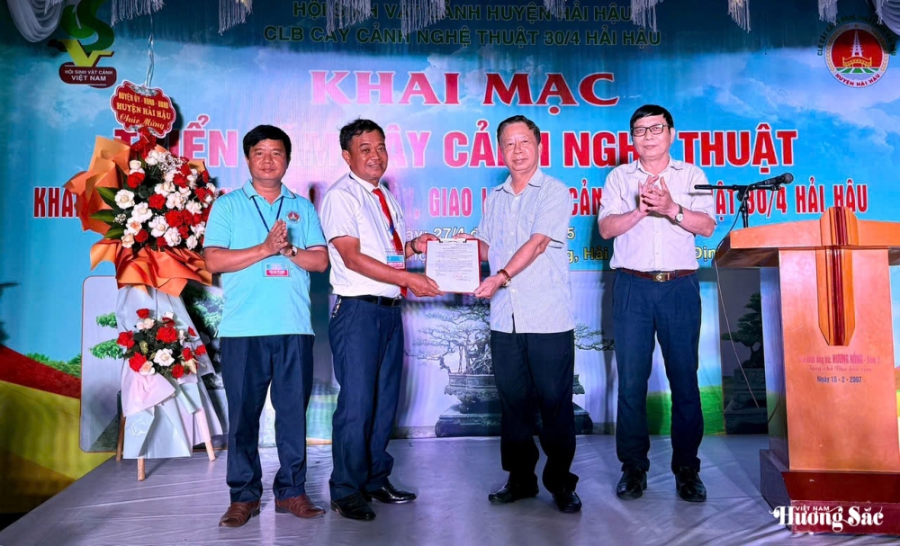 Triển lãm cây cảnh nghệ thuật 30/4 Hải Hậu: Hội tụ tinh hoa nghệ thuật Triển lãm cây cảnh nghệ thuật 30/4 Hải Hậu: Hội tụ tinh hoa nghệ thuật