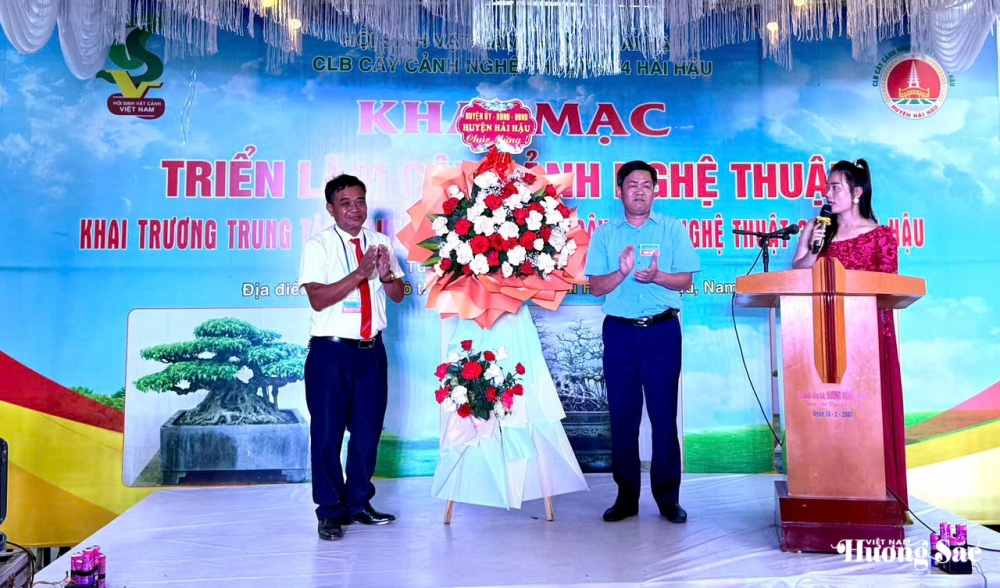 Triển lãm cây cảnh nghệ thuật 30/4 Hải Hậu: Hội tụ tinh hoa nghệ thuật Triển lãm cây cảnh nghệ thuật 30/4 Hải Hậu: Hội tụ tinh hoa nghệ thuật