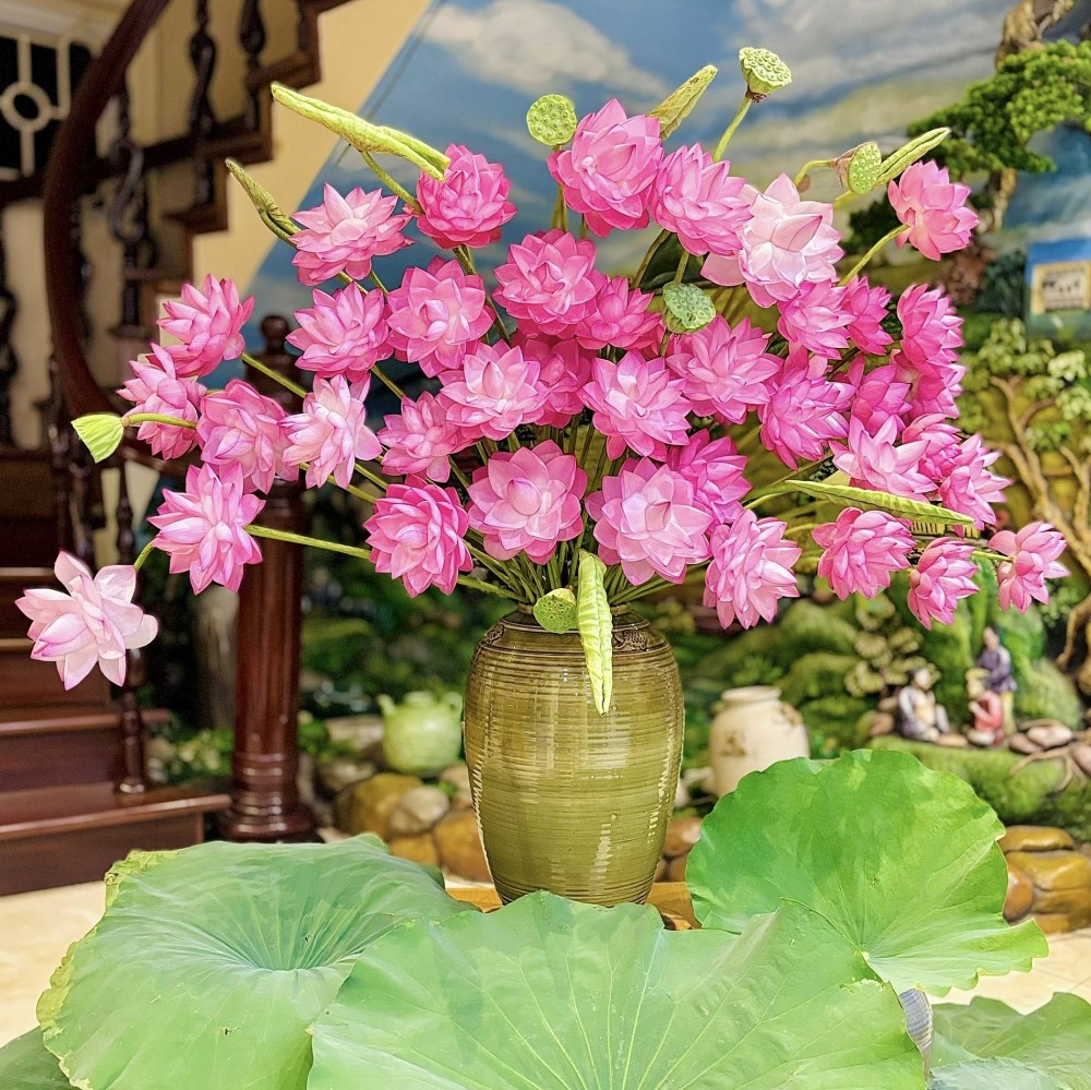 Mang cả mùa hè vào nhà với đầm sen đẹp mê hồn