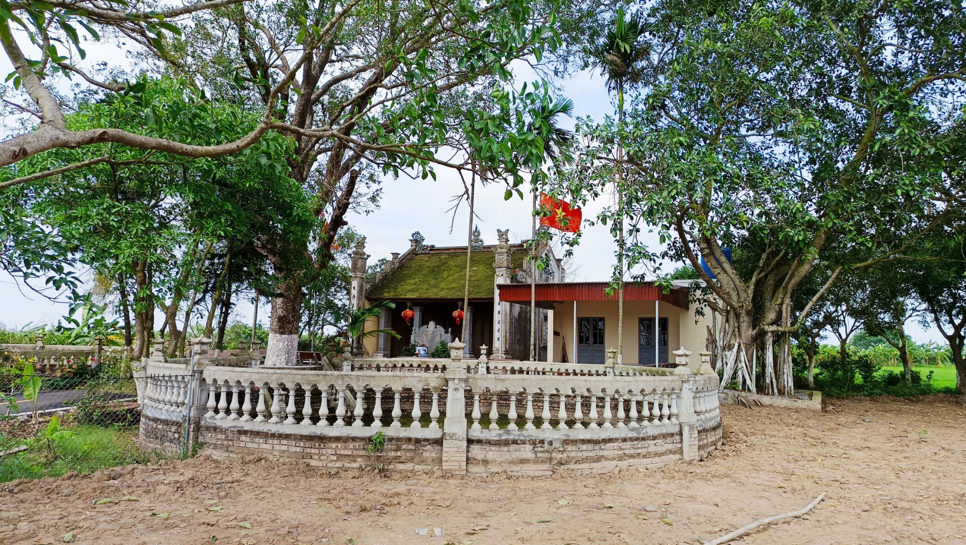 HTX hoa Sen Vân Đài: Theo dấu chân công chúa Diệu Dung, trải nghiệm ngắm sen nở khoe sắc