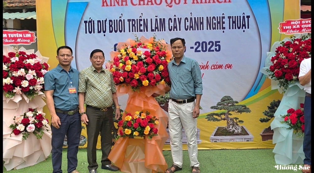 Gia Bình rộn ràng ngày hội cây cảnh: Vợ chồng nghệ nhân Nguyễn Đình Tuấn mở triển lãm kết nối đam mê