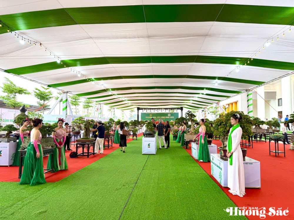 Festival hoa, cây cảnh VNUA 2025: Vì một ngành hoa, cây cảnh hiện đại, bền vững