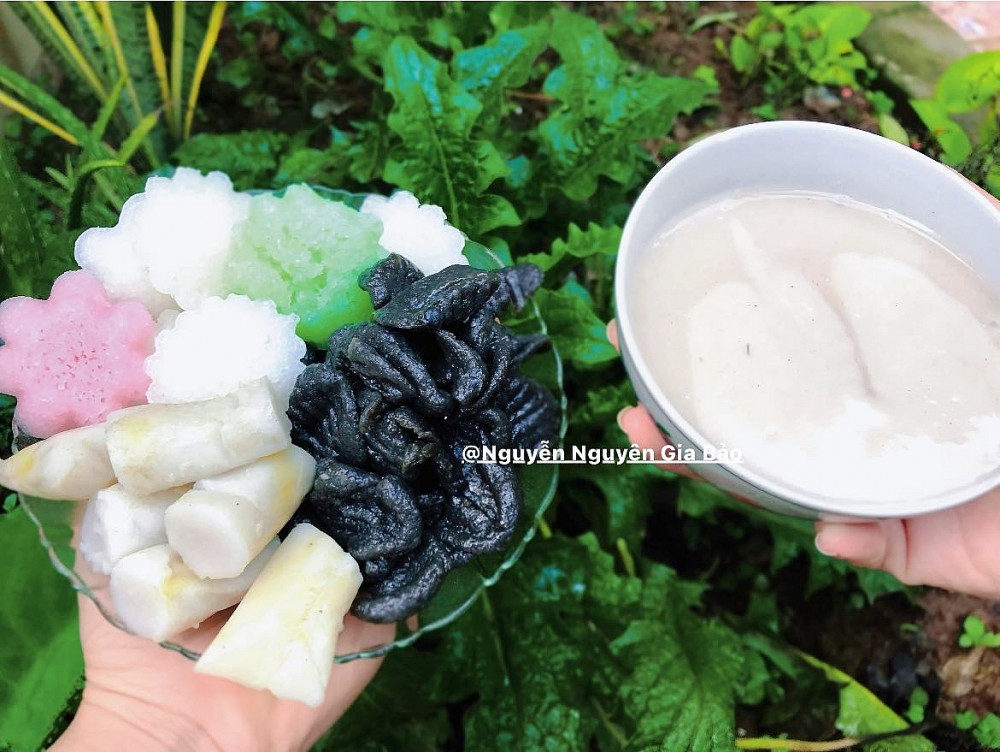 Mùa hè miền Tây trong ký ức: Trái chôm chôm đỏ và một khu vườn trĩu nỗi nhớ thương Mùa hè miền Tây trong ký ức: Trái chôm chôm đỏ và một khu vườn trĩu nỗi nhớ thương