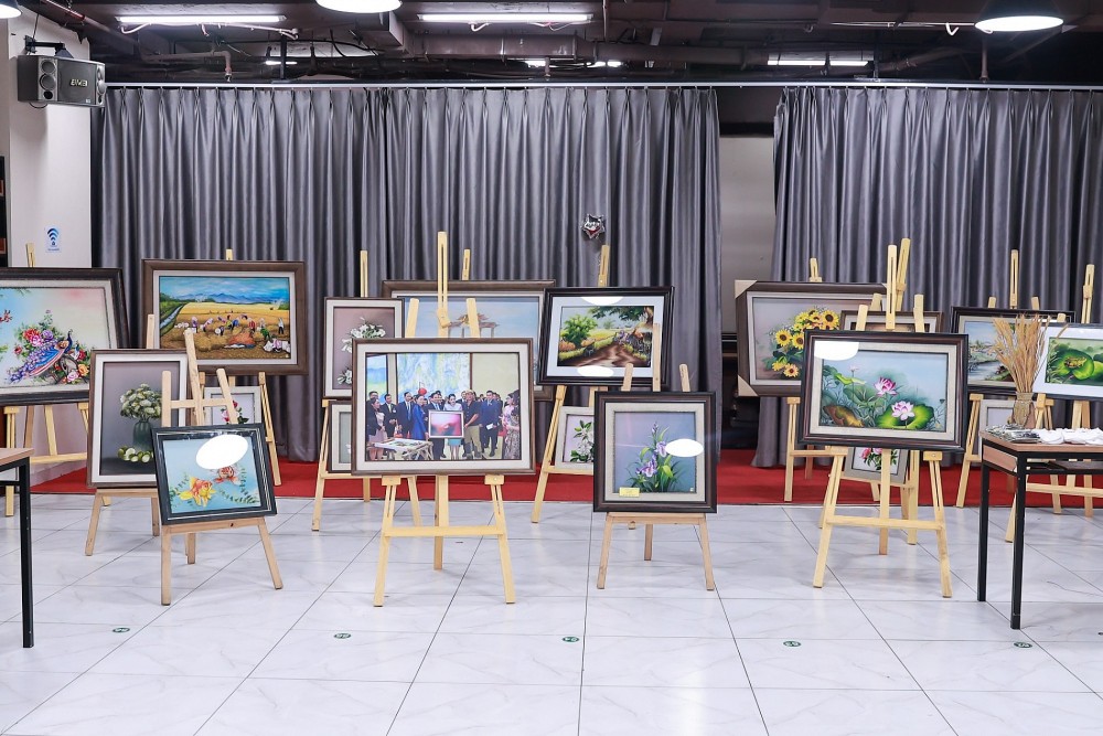 Đưa nghệ thuật thêu tay truyền thống đến gần hơn với công chúng