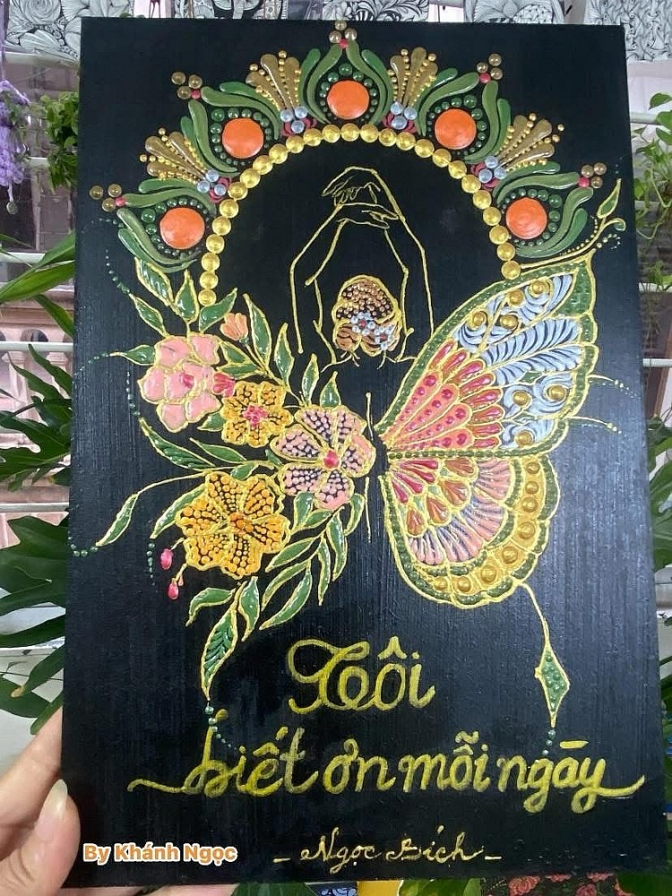Mandala Sen và hành trình nở hoa từ những dấu chấm Mandala Sen và hành trình nở hoa từ những dấu chấm