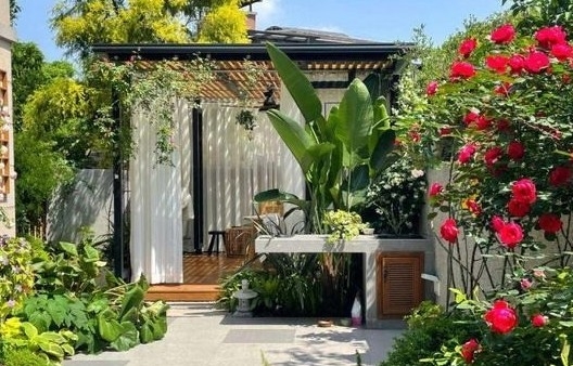 Lạc bước giữa khu vườn tầng trệt xanh mát như công viên
