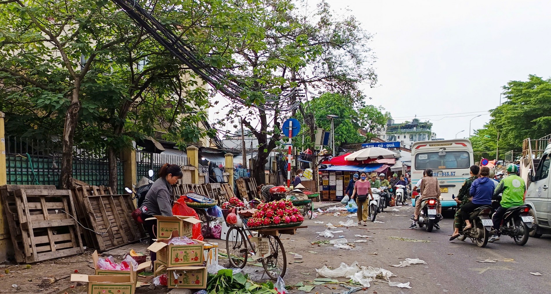Hà Nội triển khai giám sát an toàn thực phẩm OCOP, thực phẩm đông lạnh và trái cây nhập khẩu