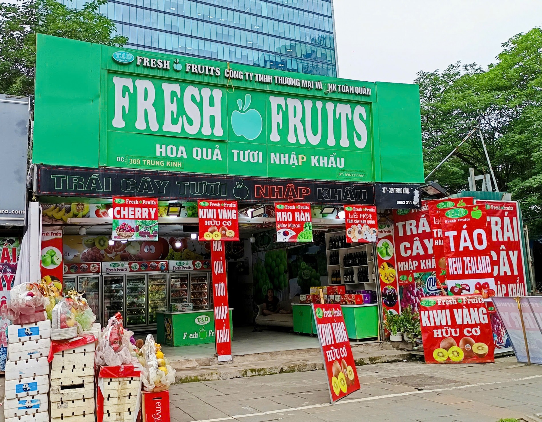 Hà Nội triển khai giám sát an toàn thực phẩm OCOP, thực phẩm đông lạnh và trái cây nhập khẩu