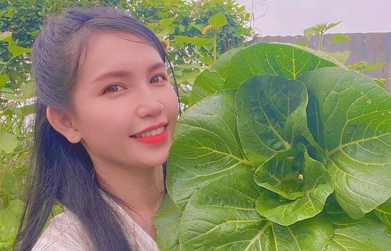 Bỏ phố về vườn: Người phụ nữ biến đất hoang thành thiên đường rau trái