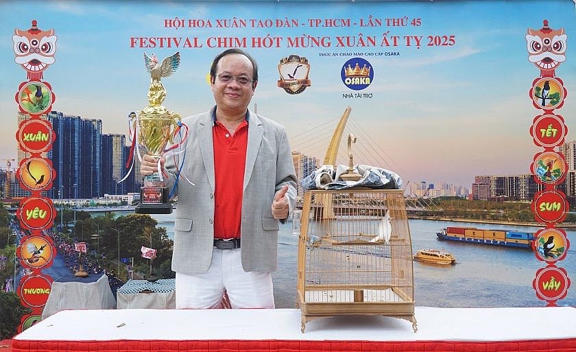 TS.BS Võ Văn Nhân: Từ bác sĩ nha khoa hàng đầu đến “ông vua” của loài chim chào mào đột biến