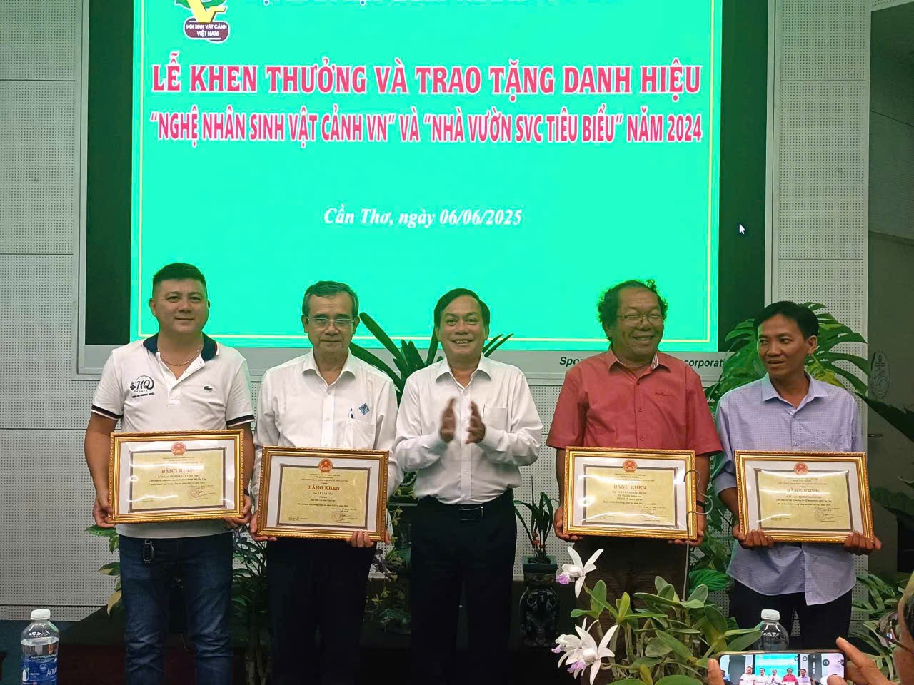 Cần Thơ: Tôn vinh nghệ nhân và nhà vườn sinh vật cảnh tiêu biểu năm 2024