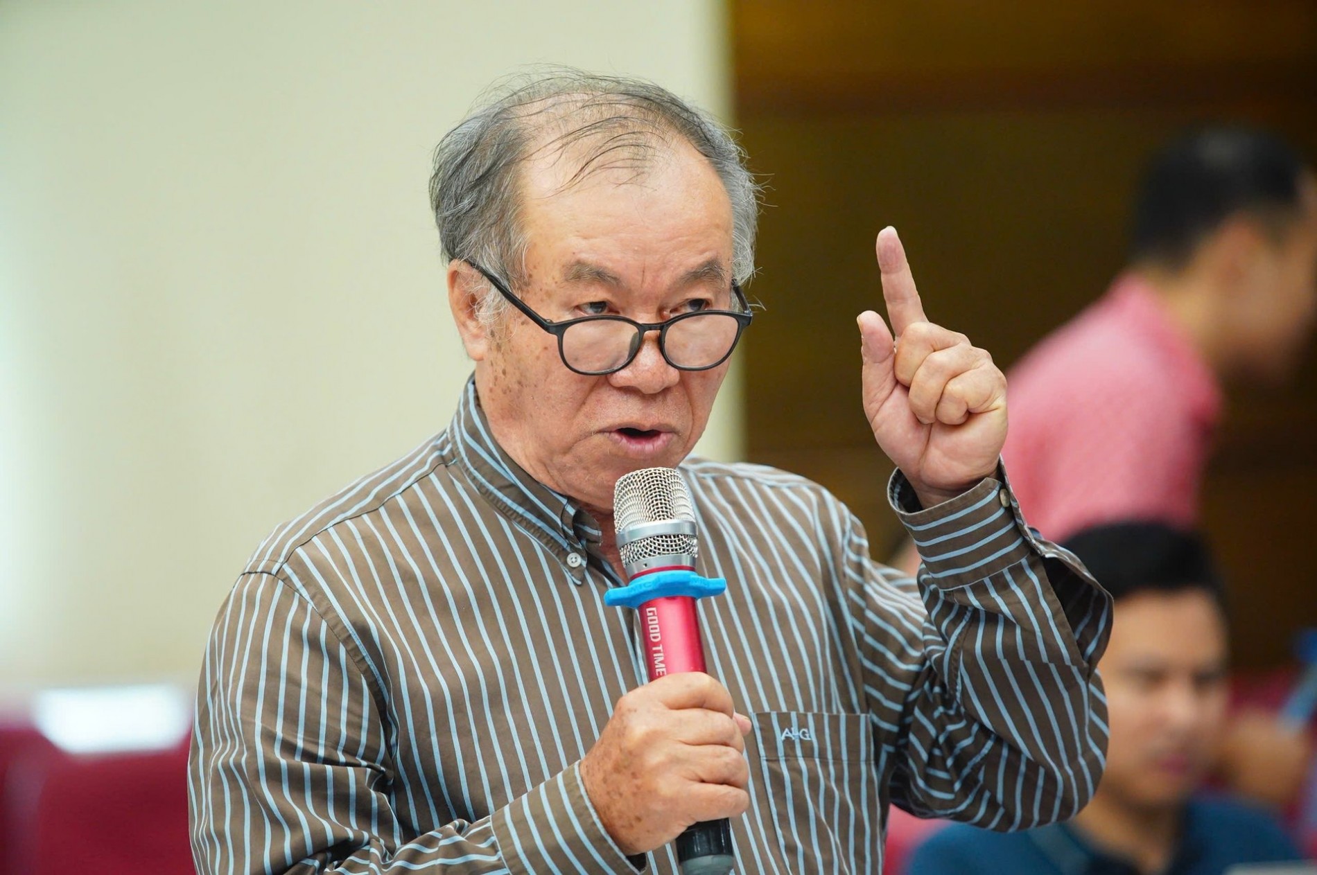 TS. Nguyễn Đăng Nghĩa - nguyên Giám đốc Trung tâm Nghiên cứu đất, phân bón và môi trường phía Nam thẳng thắn đề nghị, thời gian qua, sầu riêng vượt dư lượng Cadimi phải làm rõ, phải truy đến cùng.