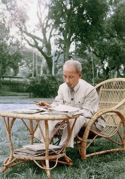 Kỷ niệm 100 năm ngày Báo chí cách mạng Việt Nam (21/6/1925 - 21/6/2025): Cây bút là vũ khí sắc bén, bài báo là tờ hịch cách mạng