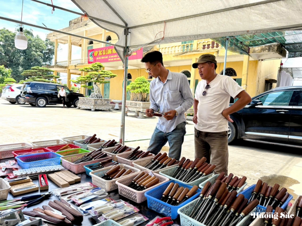 Xưởng sản xuất dụng cụ cây cảnh Anh Ngọc: Nơi tiếp lửa truyền thống đến đam mê nghề nghiệp