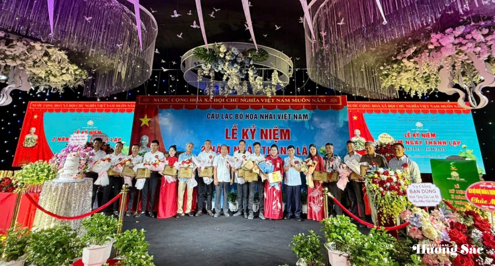 CLB Hoa Nhài Việt Nam kỷ niệm 2 năm thành lập: Xây nền vững – Dựng tầm cao CLB Hoa Nhài Việt Nam kỷ niệm 2 năm thành lập: Xây nền vững – Dựng tầm cao