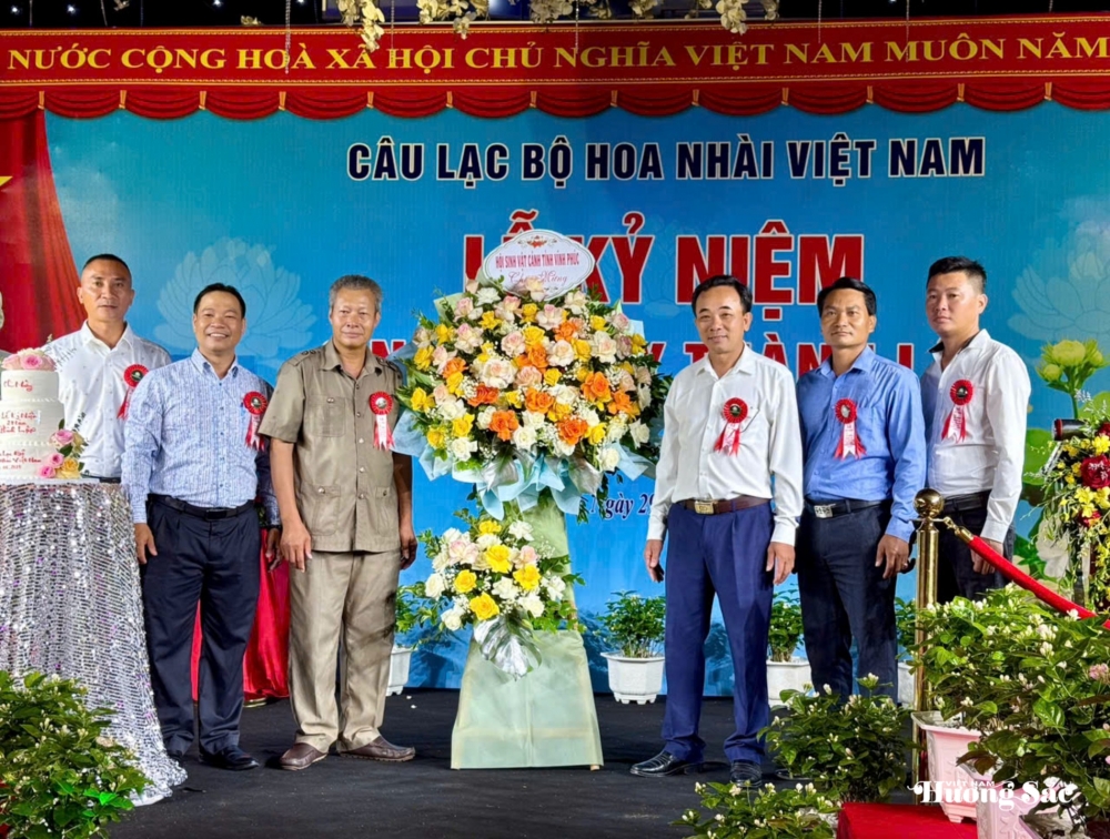 CLB Hoa Nhài Việt Nam kỷ niệm 2 năm thành lập: Xây nền vững – Dựng tầm cao CLB Hoa Nhài Việt Nam kỷ niệm 2 năm thành lập: Xây nền vững – Dựng tầm cao