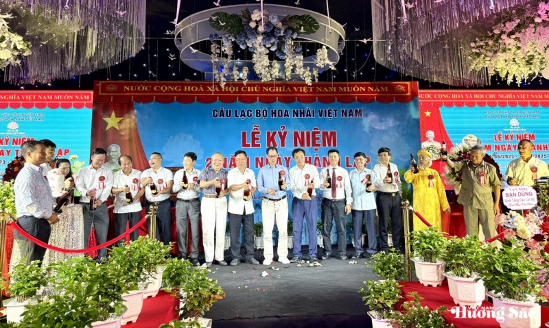 CLB Hoa Nhài Việt Nam kỷ niệm 2 năm thành lập: Xây nền vững – Dựng tầm cao