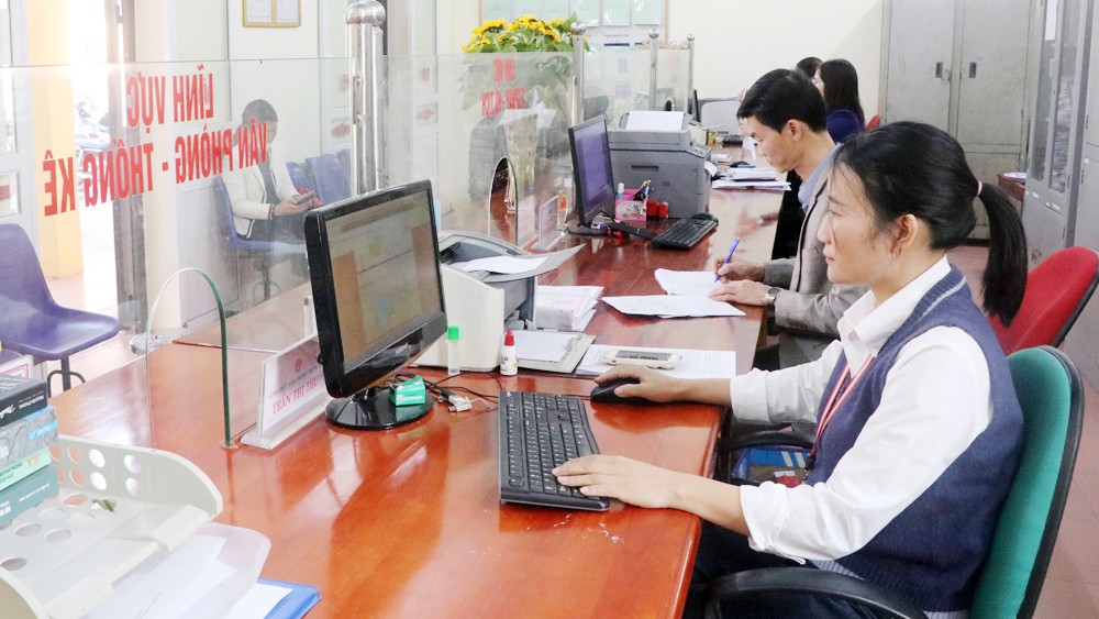 Vai trò của cải cách hành chính trong nâng cao chất lượng hoạt động của UBND xã tại Hà Nội