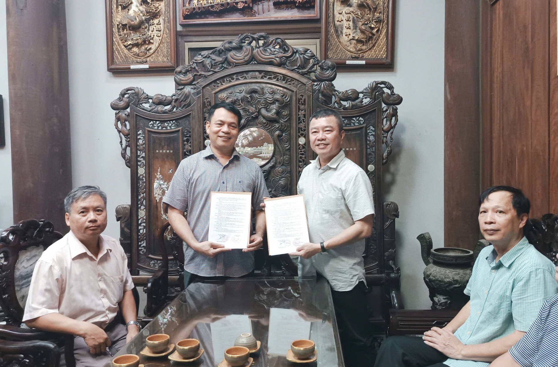 Văn Miếu - Quốc Tử Giám: Di sản ngàn năm được tô điểm bởi những cây hoa lan quý hiếm
