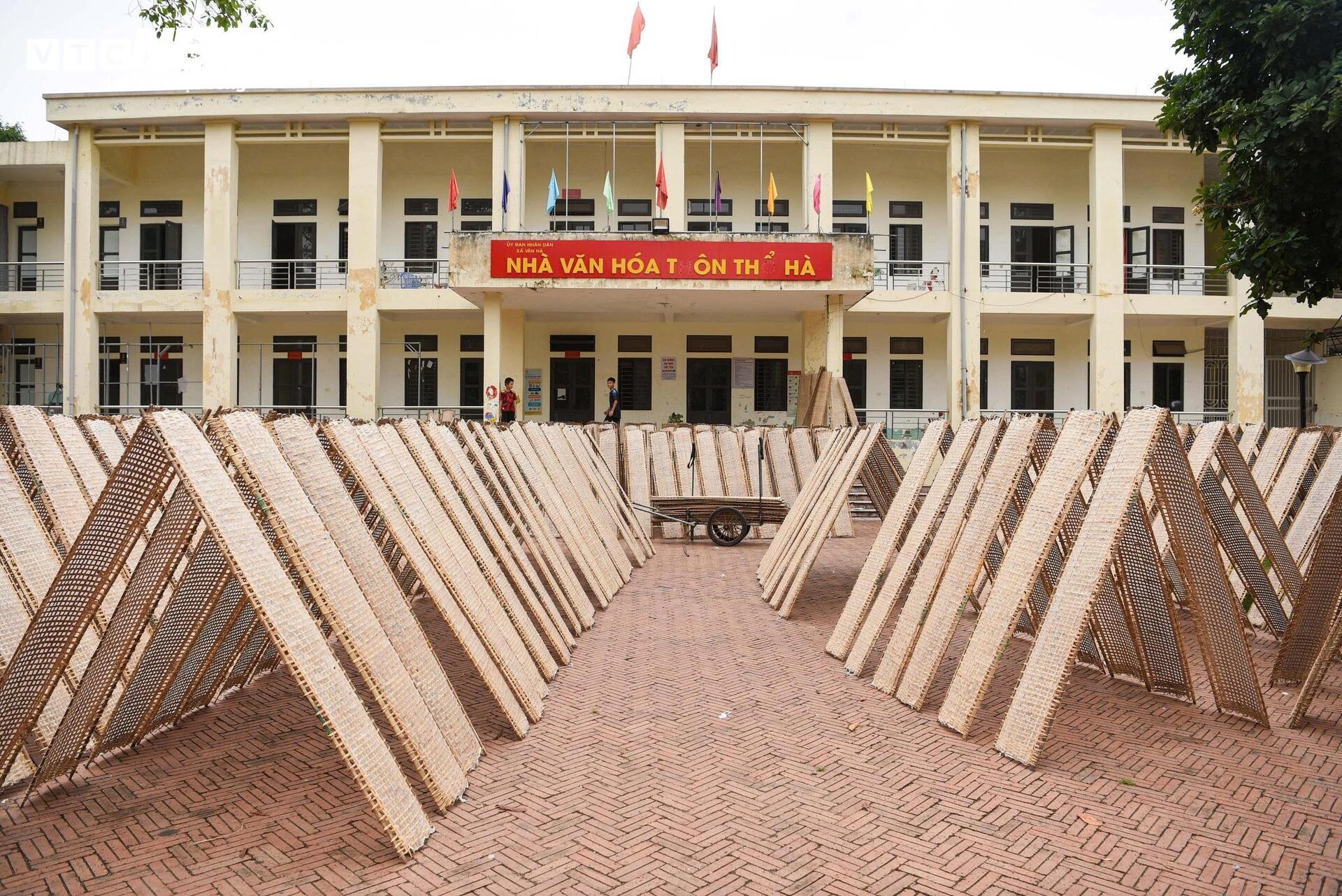 Làng Thổ Hà gìn giữ tinh hoa bánh đa nem truyền thống