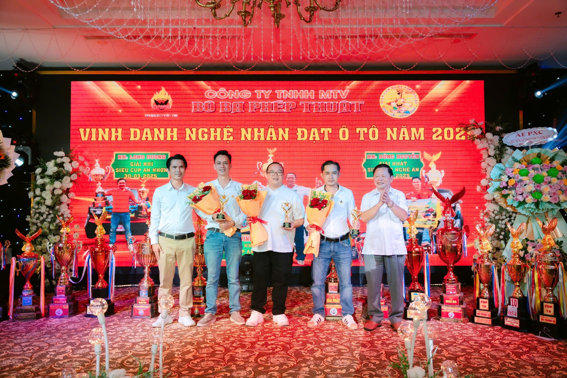 Vinh quang mùa giải 2024-2025: Bộ Ba Phép Thuật tri ân và tôn vinh những người giữ lửa đam mê
