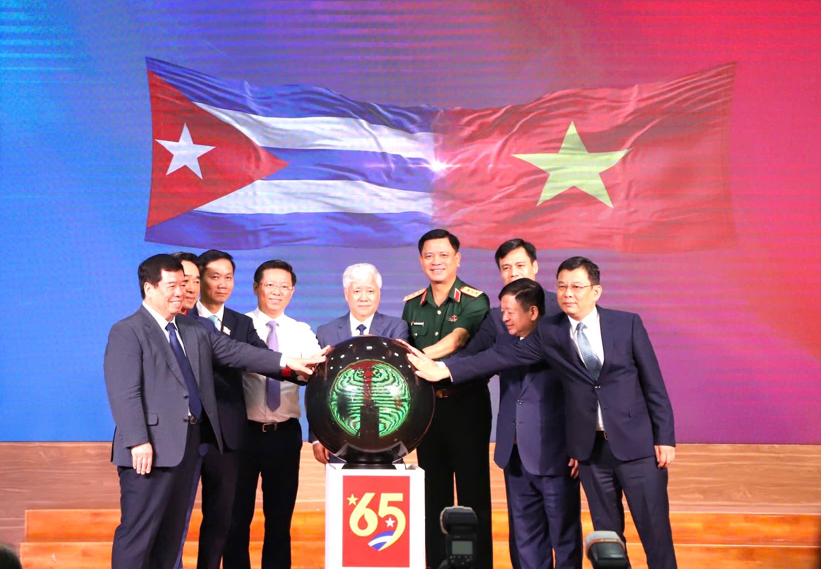 Lời kêu gọi từ trái tim: Việt Nam chung sức vì nhân dân Cuba