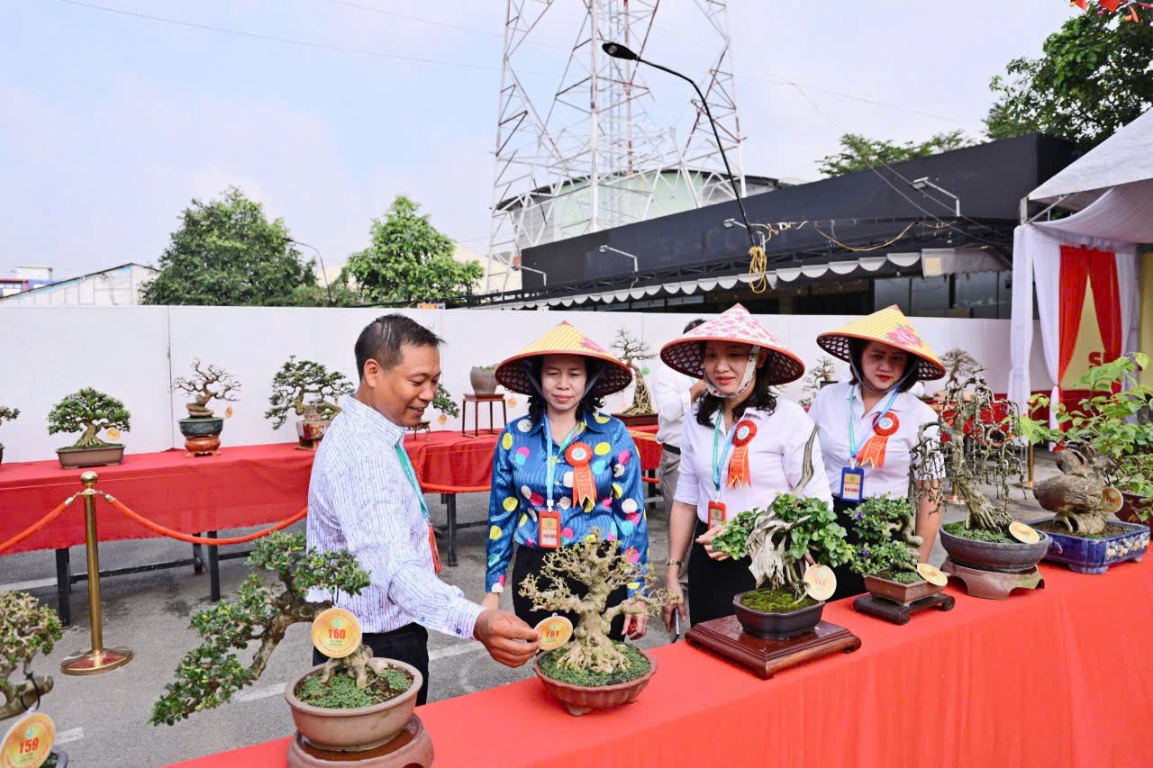 Lãnh đạo Hội Sinh vật cảnh Việt Nam dự Triển lãm sinh vật cảnh Trảng Bom lần thứ nhất