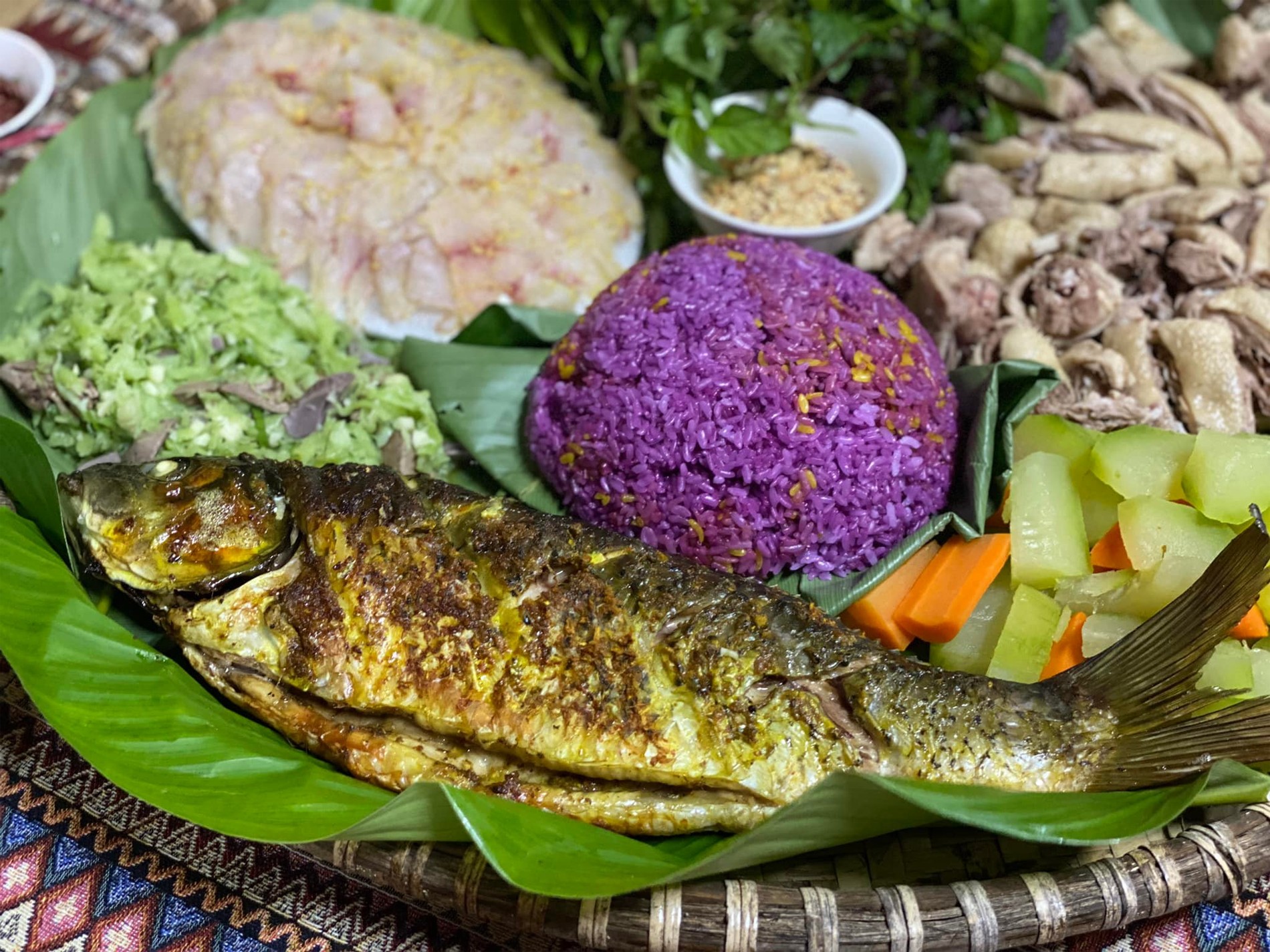 Cá bỗng Tuyên Quang: Đặc sản núi rừng, 1 con chế biến đủ mâm cỗ, thịt dai ngọt tuyệt hảo