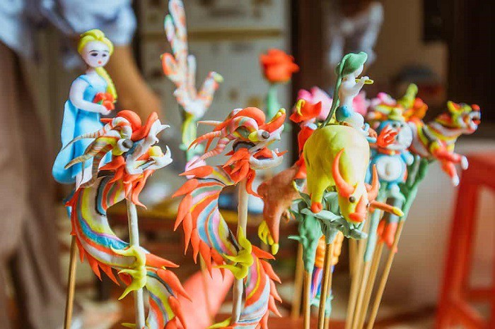 Giới trẻ Hà Nội hòa mình vào không gian làng nghề truyền thống