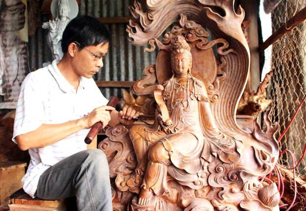 Làng nghề mộc Chợ Thủ - dấu ấn văn hóa từ những đường chạm tinh xảo