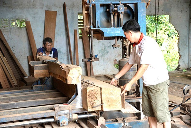 Làng nghề mộc Chợ Thủ - dấu ấn văn hóa từ những đường chạm tinh xảo