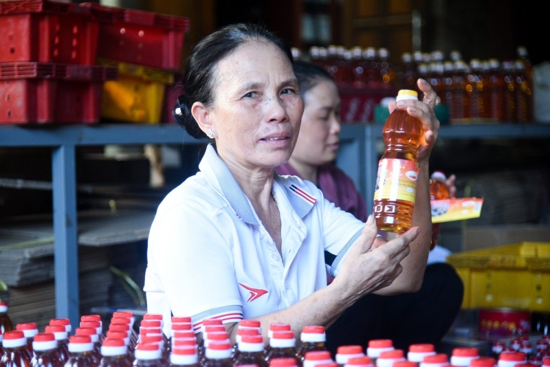Bà chủ cơ sở nước mắm ở Gia Lai thu tiền tỷ mỗi năm, được vinh danh Nông dân Việt Nam xuất sắc