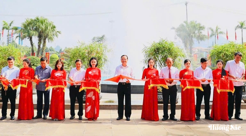 Tuyên Quang: Khai mạc Triển lãm cây cảnh chào mừng Đại hội Đảng bộ tỉnh lần thứ I