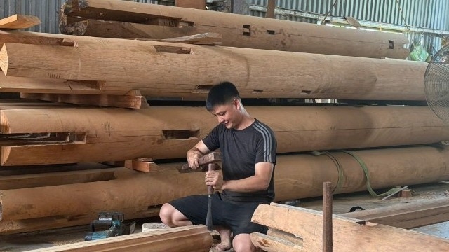 Sức sống mới ở làng mộc Phù Yên