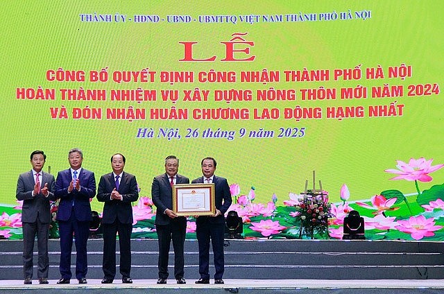 Hà Nội khẳng định thành tựu nông thôn mới, đón nhận Huân chương Lao động hạng Nhất