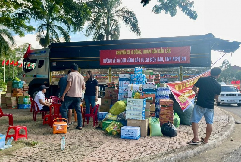 Nhân dân tỉnh Đắk Lắk hướng về vùng lũ Nghệ An