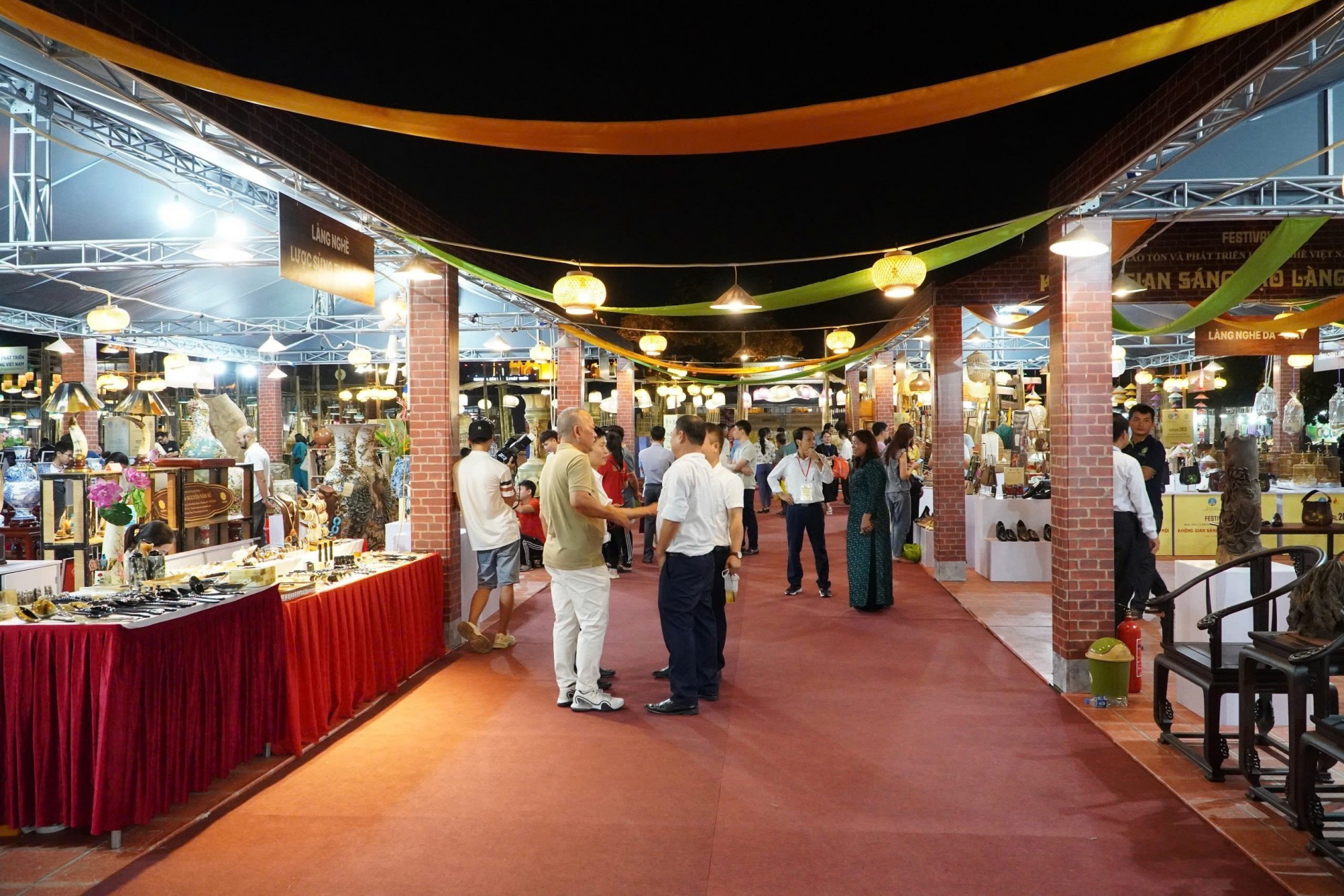 Hội chợ Làng nghề Việt Nam lần thứ 21: 
