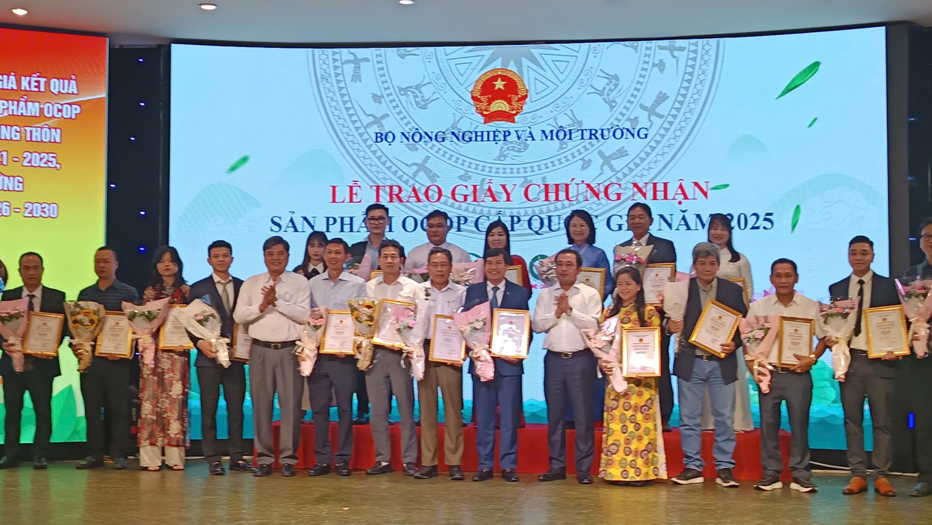 Phát triển OCOP và du lịch nông thôn: Nhìn lại một chặng đường, hướng tới tương lai xanh