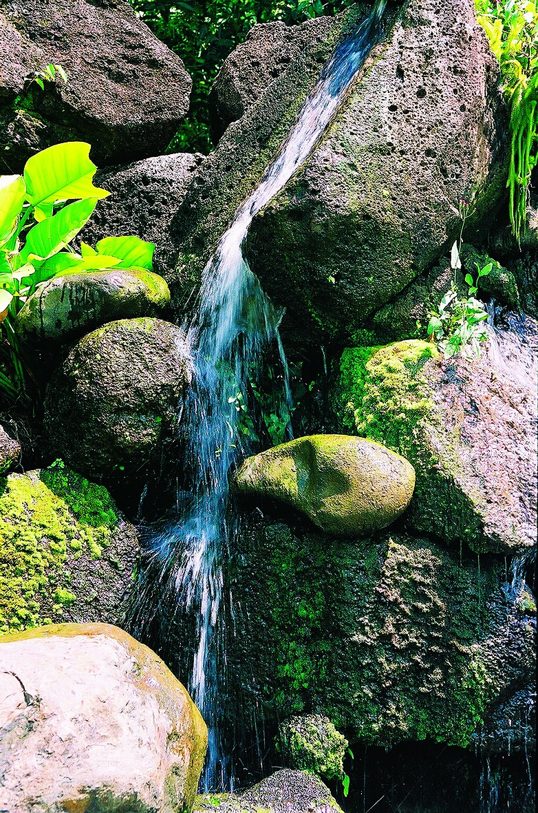 Xếp đá làm giả sơn