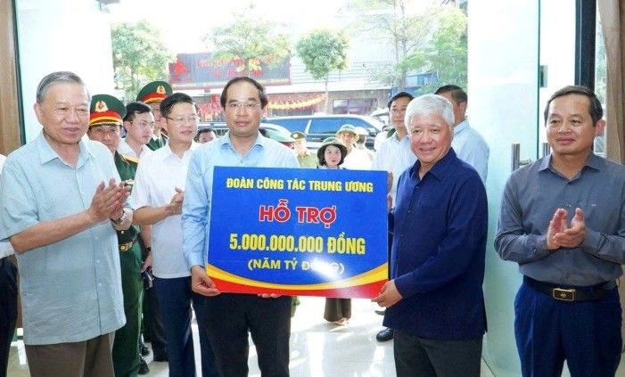 Tổng Bí thư Tô Lâm thăm hỏi, động viên nhân dân vùng bão số 11 ở Thái Nguyên