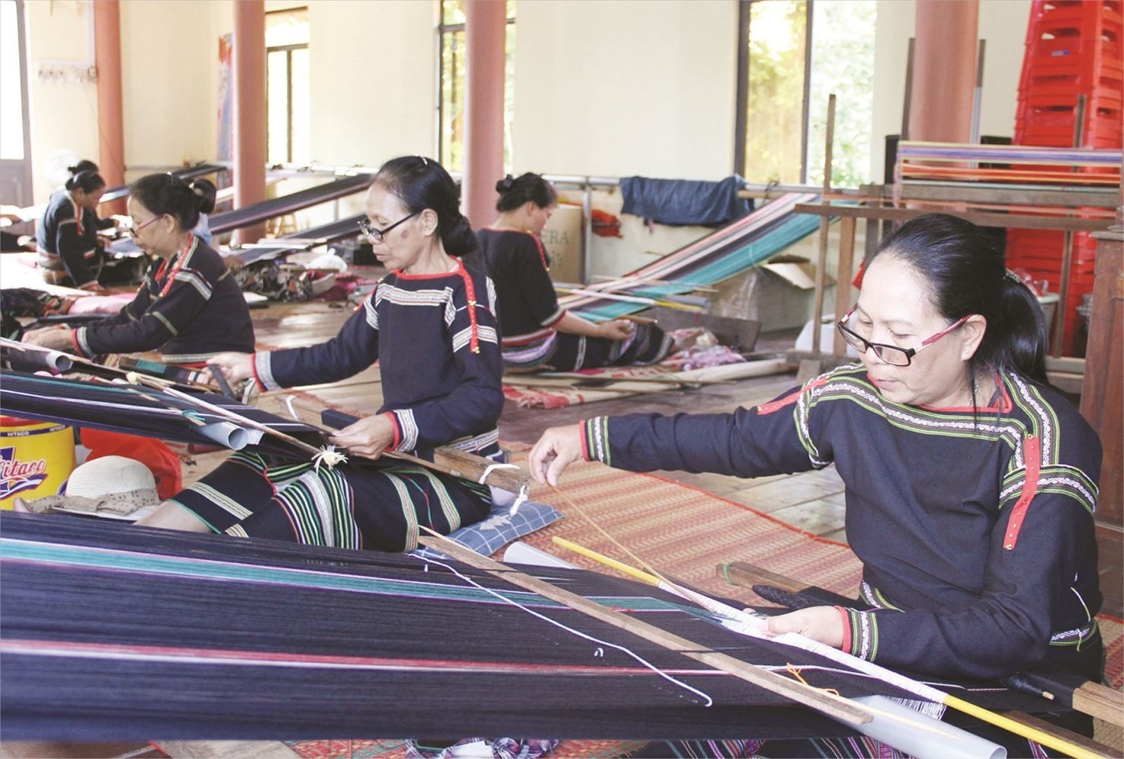 Làng nghề thổ cẩm M’nông Rlăm hồi sinh trên đất Lắk